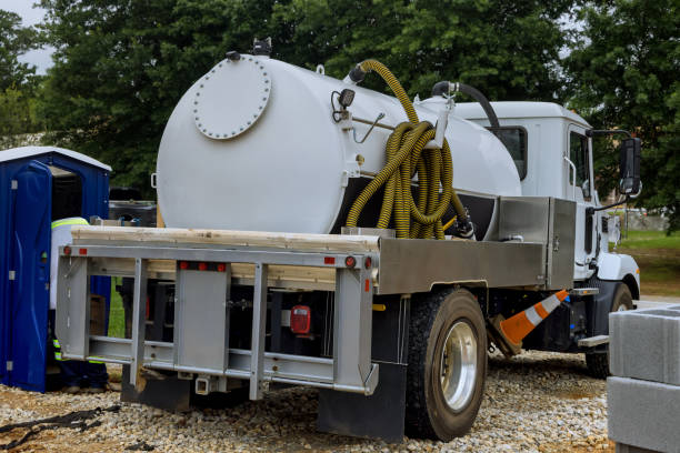 Best Luxury portable toilet rental  in Moon Lake, FL